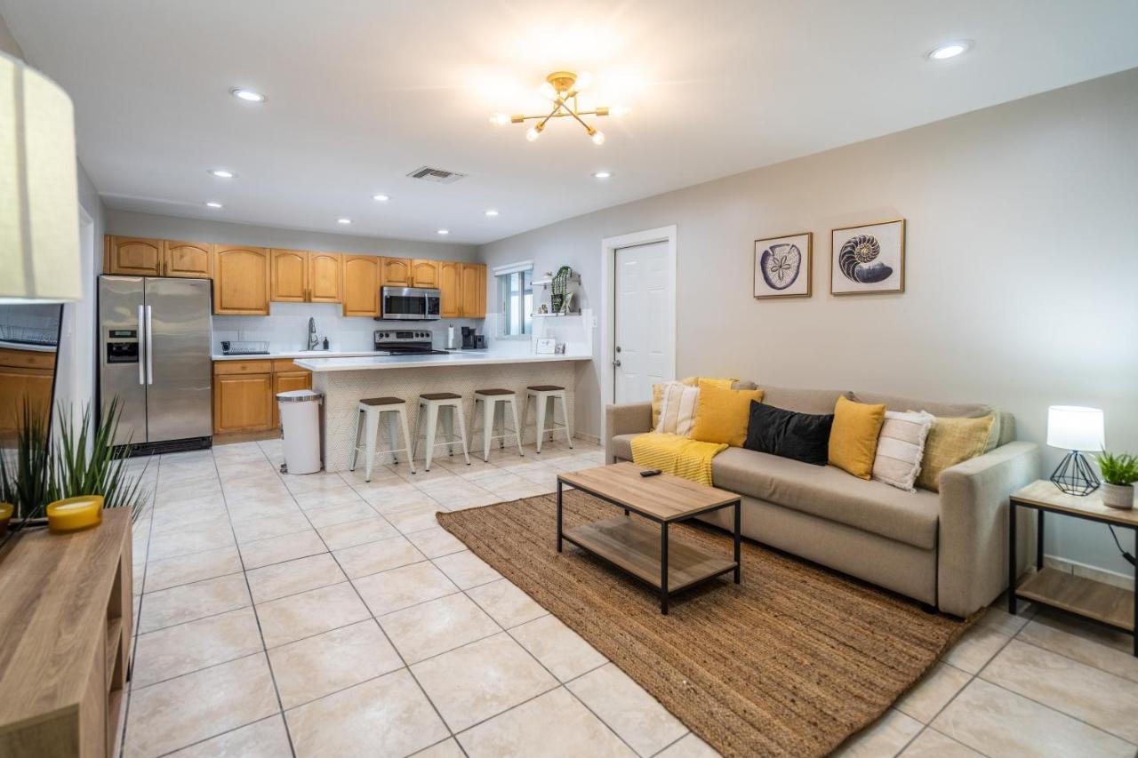 Renovated 2 Bd W/ Private Parking, Gallery & W/d Apartamento